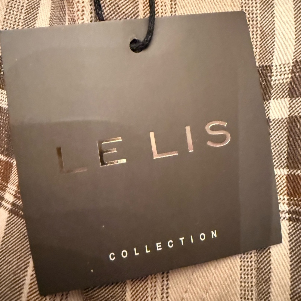 Le Lis Beige Plaid pleated Mini Skirt women’s size large nwt - Picture 4 of 5